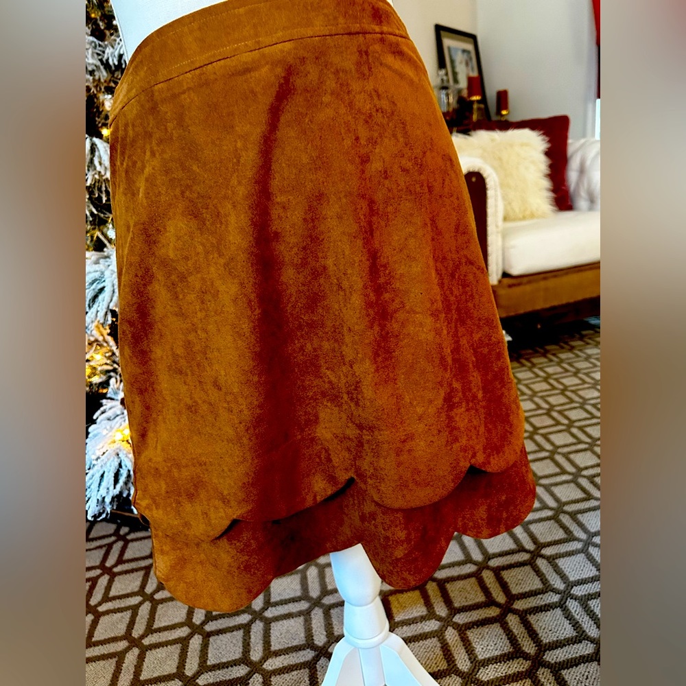 Carolina Clothibg Company faux suede skirt NWT
